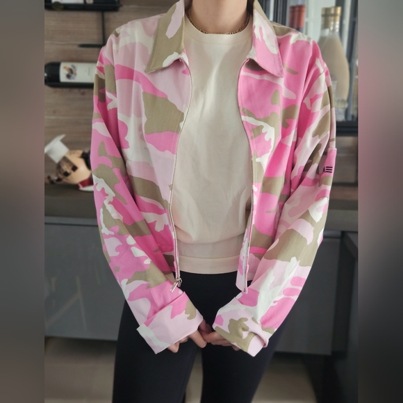New Melody Ehsani Pink Camo Jacket💖 - Picture 4 of 5